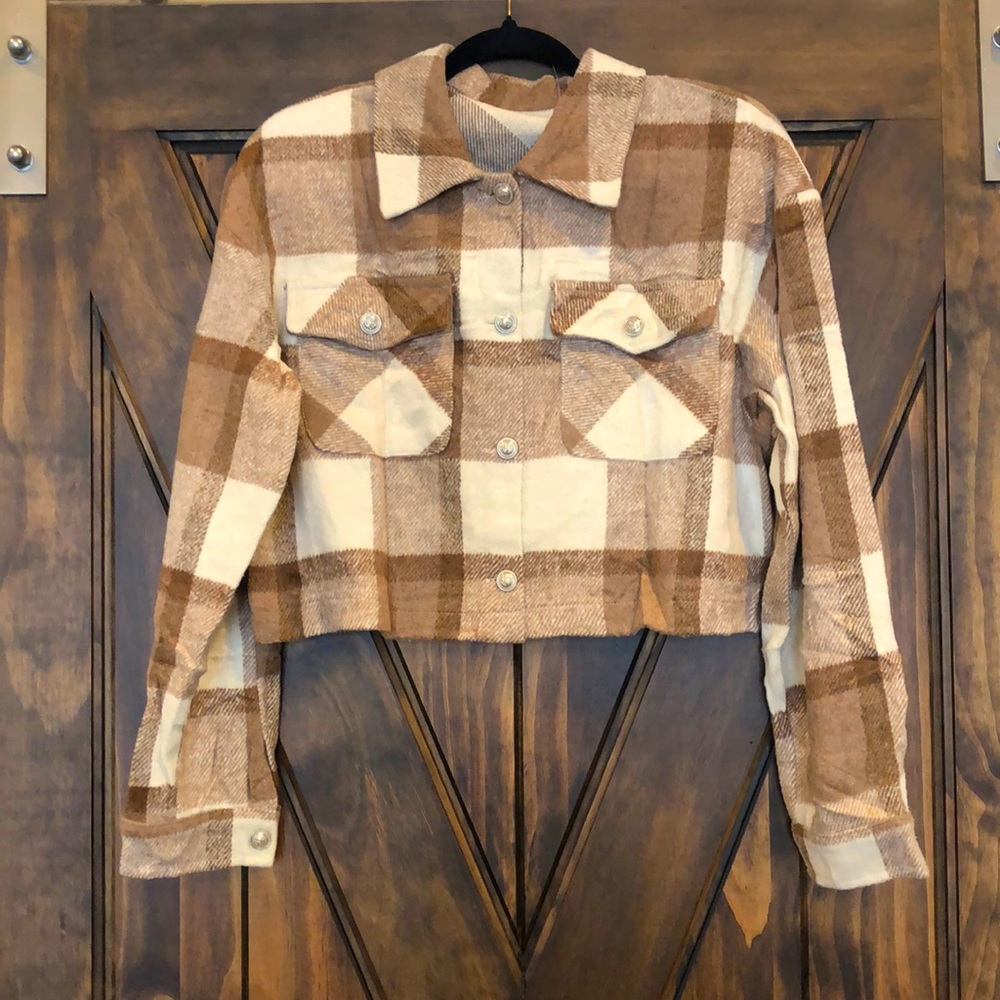 NWOT CROPPED SHACKET
